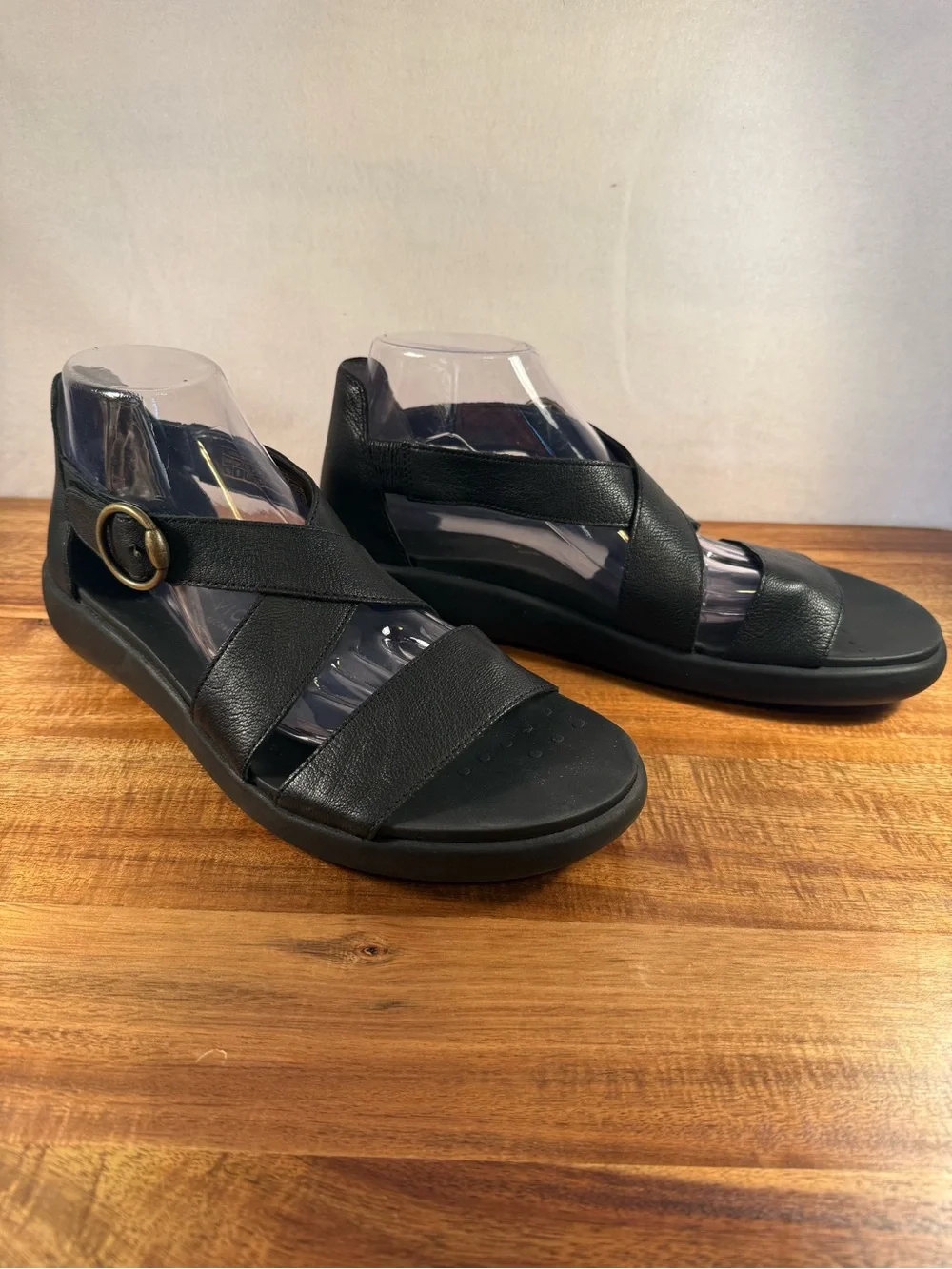 Vionic Recovery RX Black Leather with Adjustable Straps Size 10 NWOT